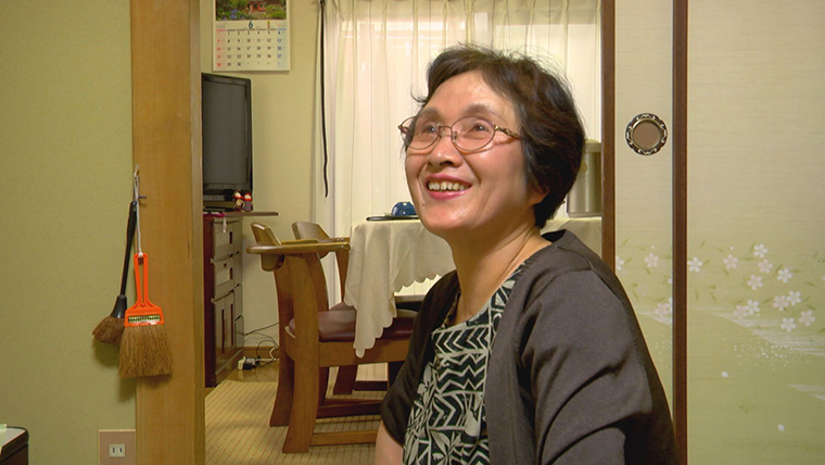 遺影、夏空に近く