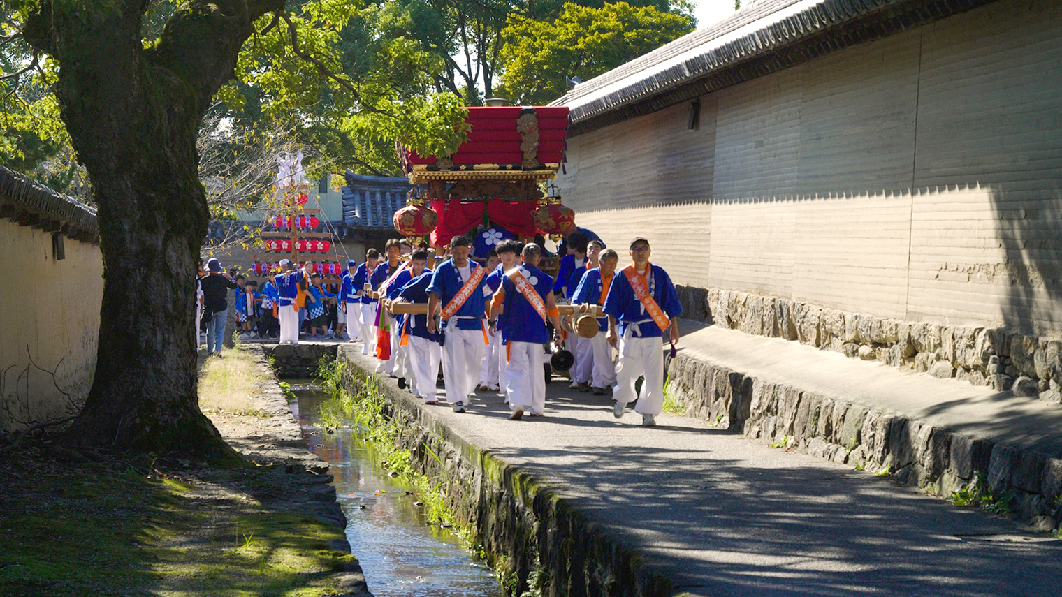 遺影、秋空に近く