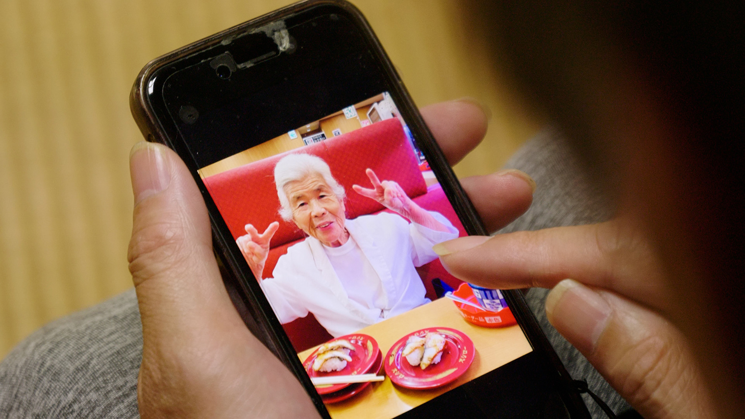 遺影、秋空に近く